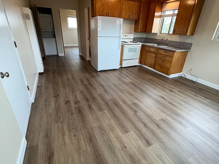 257 Van Buren St #D — Photo 3