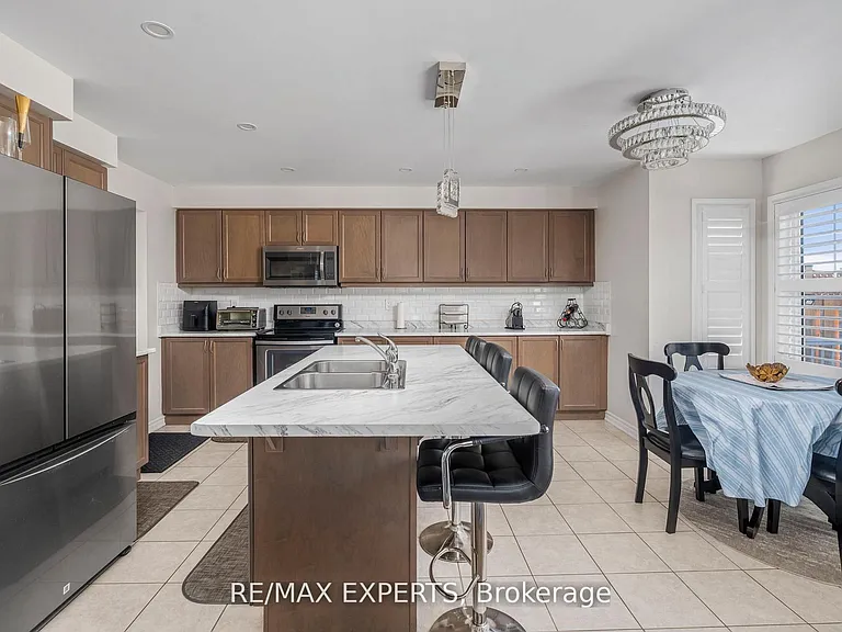 56 Donlamont Cir — Photo 15