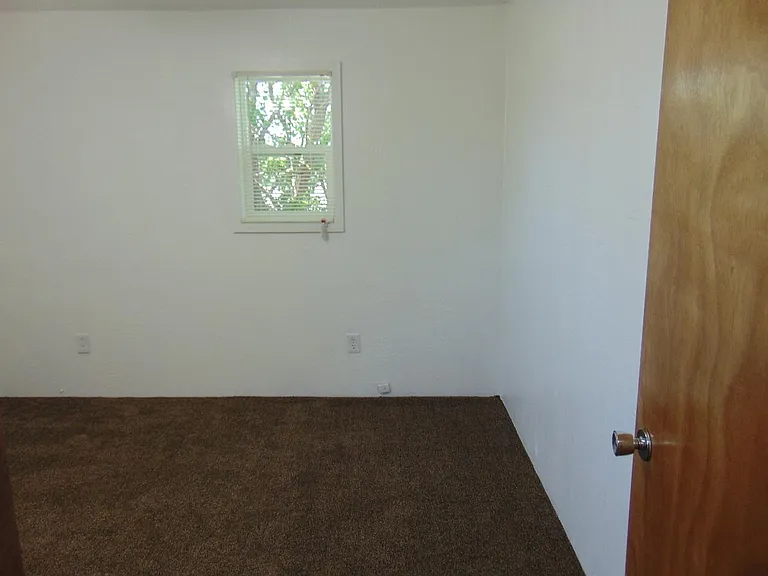 525 Clark St #2 — Photo 3