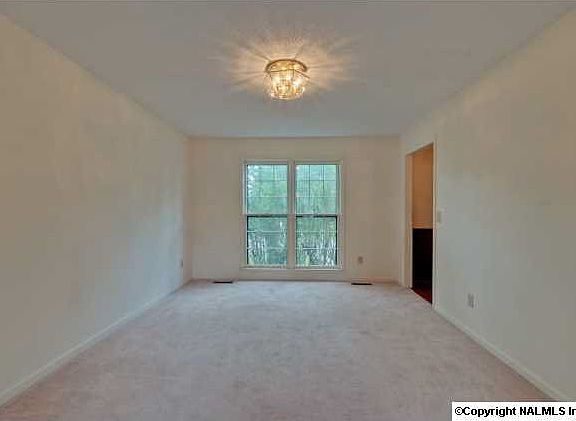 5th image of 814 Ashwood Dr