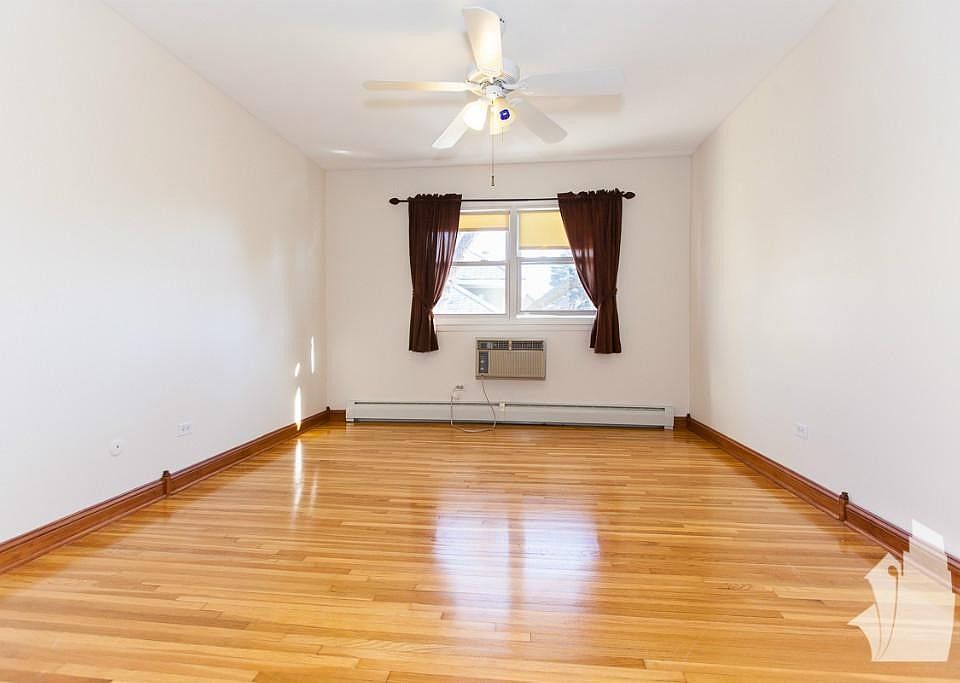 1st image of 1527 W Chase Ave #3