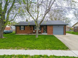 490 Colony Dr, Whiteland, IN