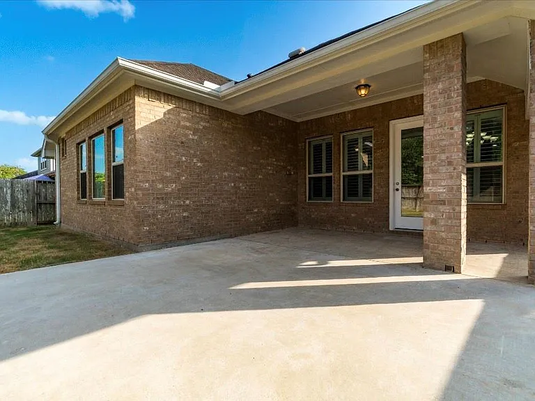 9615 Spring Ct — Photo 18