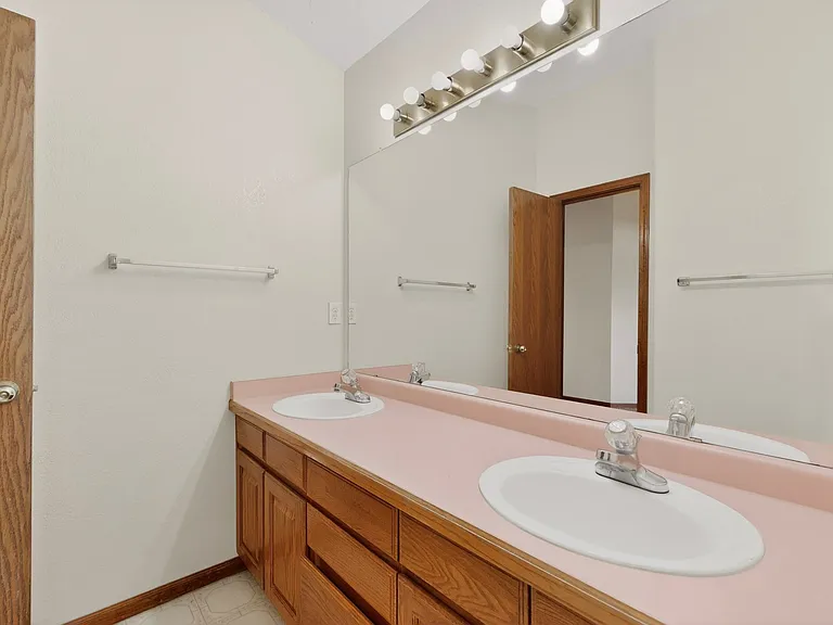 8908 Henriette Wyeth Dr NE — Photo 26
