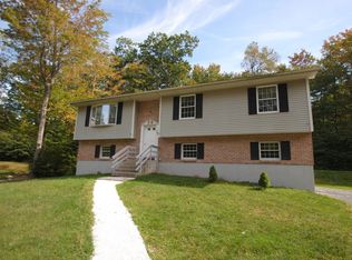 308 Ruger Ln, Tobyhanna, PA 18466