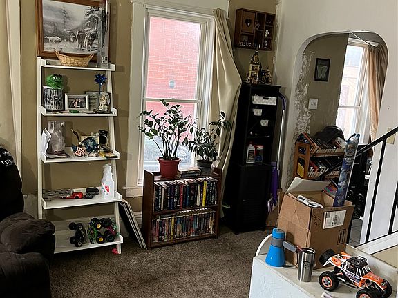 5th image of 2613 Maple St