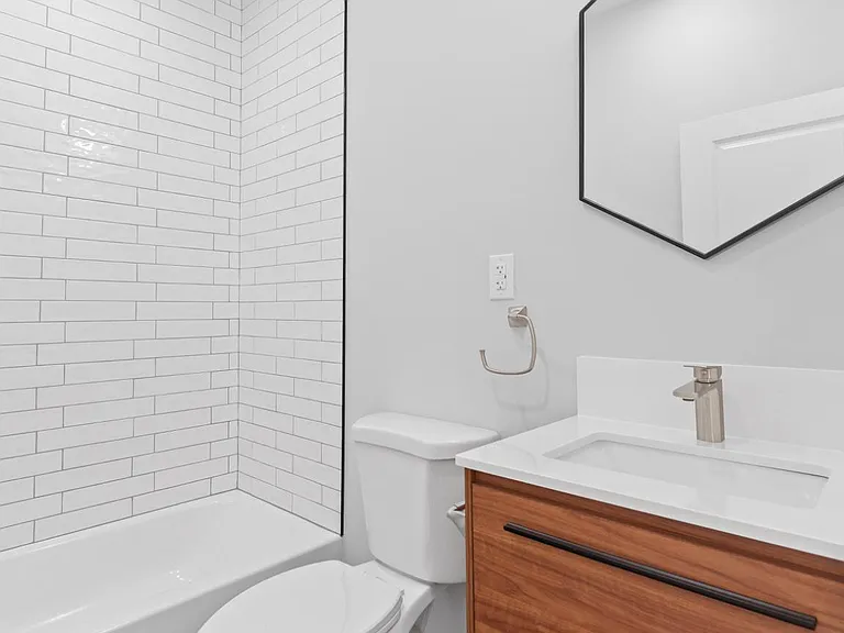 6442 Lansdowne Ave #3 — Photo 8