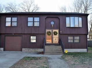 6 Patricia Dr, North Providence, RI 02904