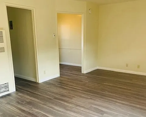 1851 Riverside Drive — Photo 3