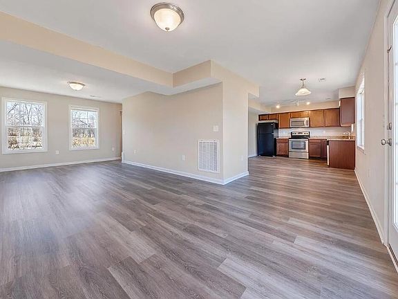 2nd image of 2501 Willow Walk Dr NW
