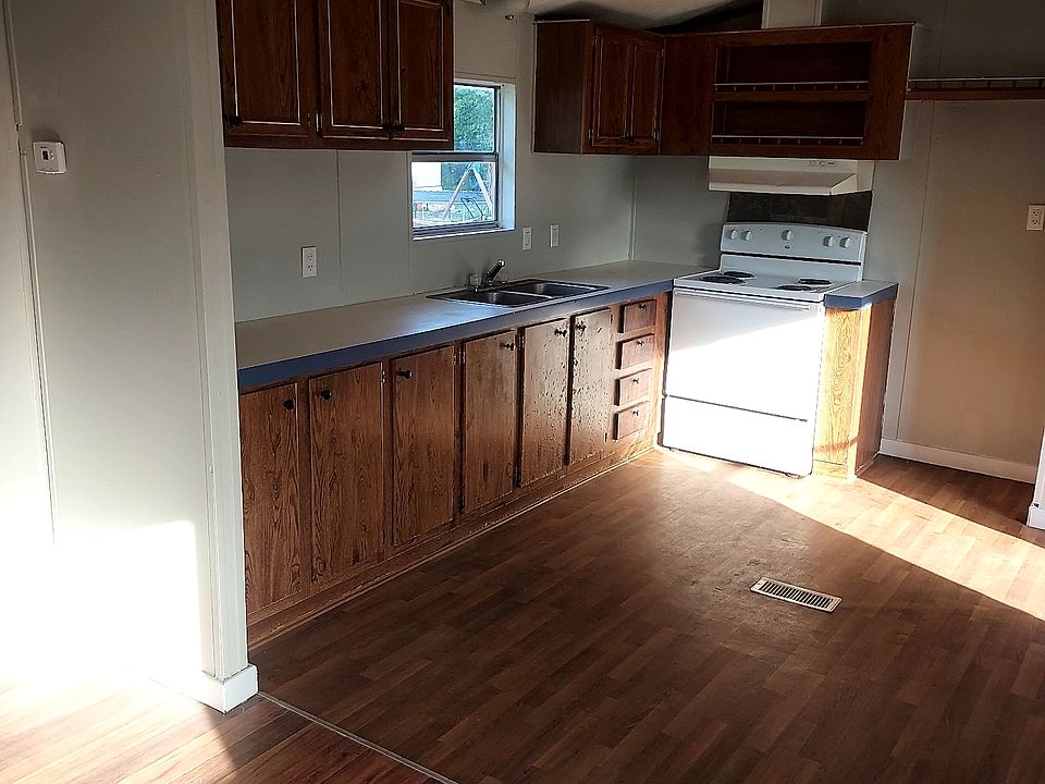 1st image of 206 Hucks Way #45