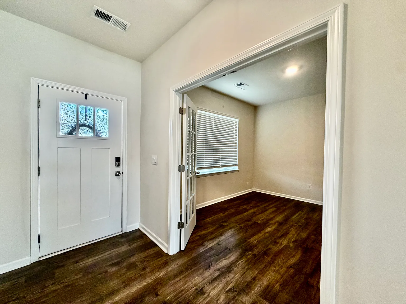 5 bed, 2511 sqft, $2,500 — Photo 4