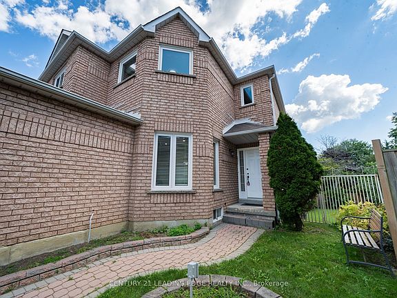 3rd image of 1595 Deerhurst Ct