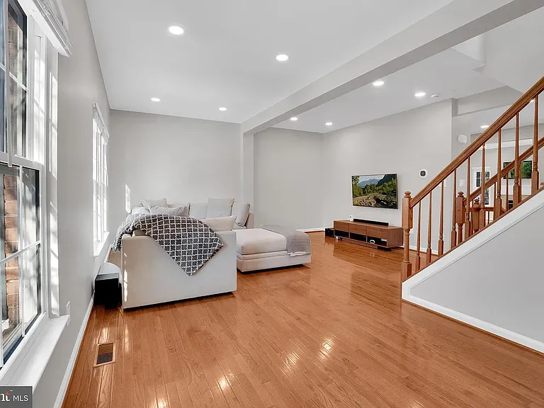 47575 Sharpskin Island Sq — Photo 21