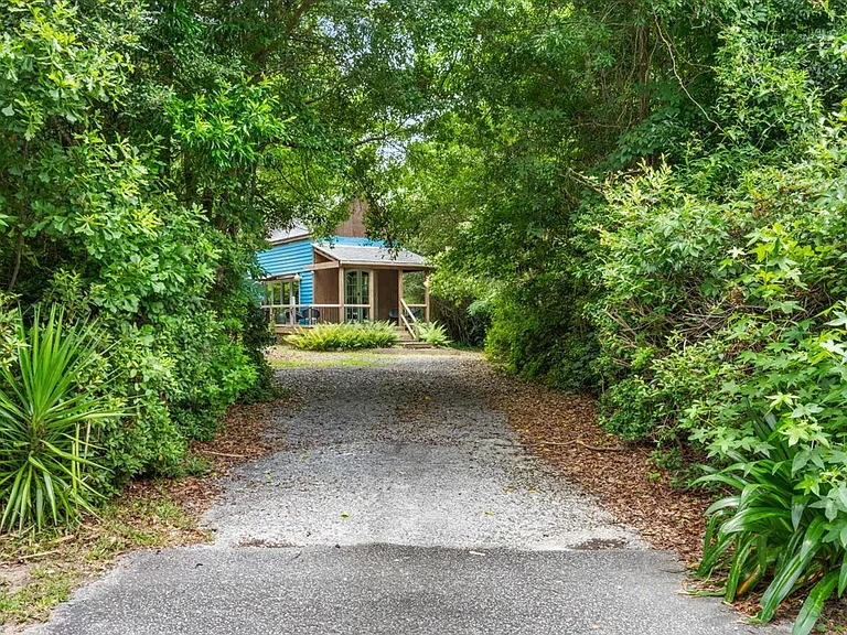 3565 Walter Dr — Photo 3