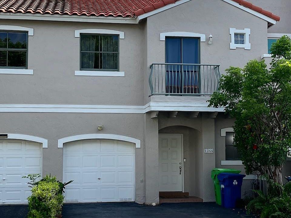 1st image of 1366 NW 126th Way