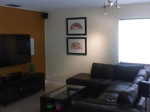 2nd image of 914 Mandarin Isle