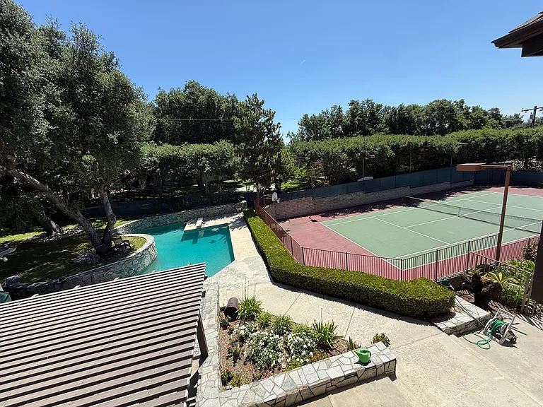 533 E Sierra Madre Ave — Photo 35