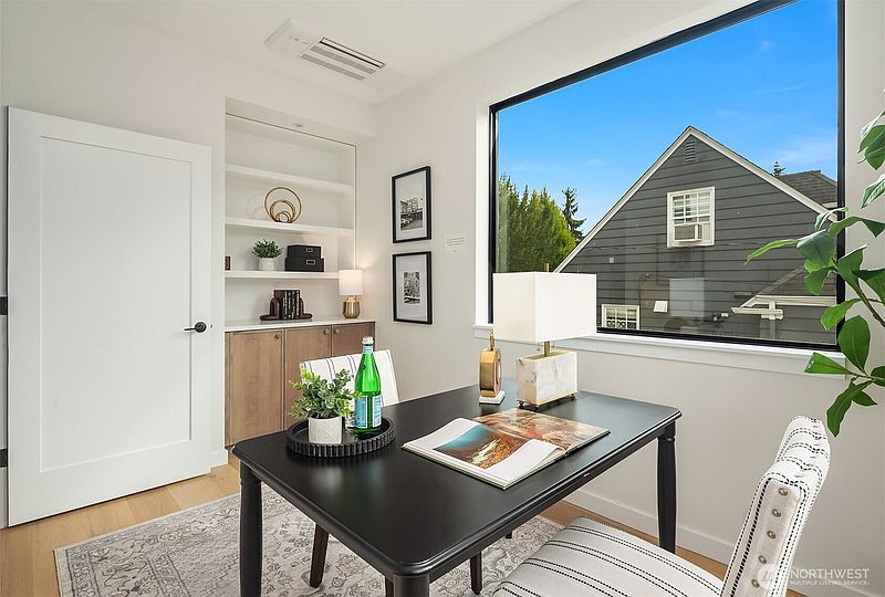 4th image of 6214 40th Avenue NE