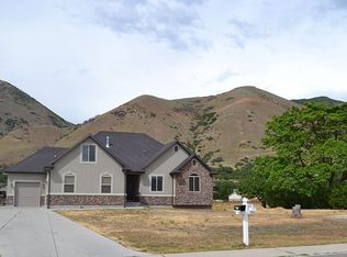 2195 Canyon Rd, Springville, UT 84663