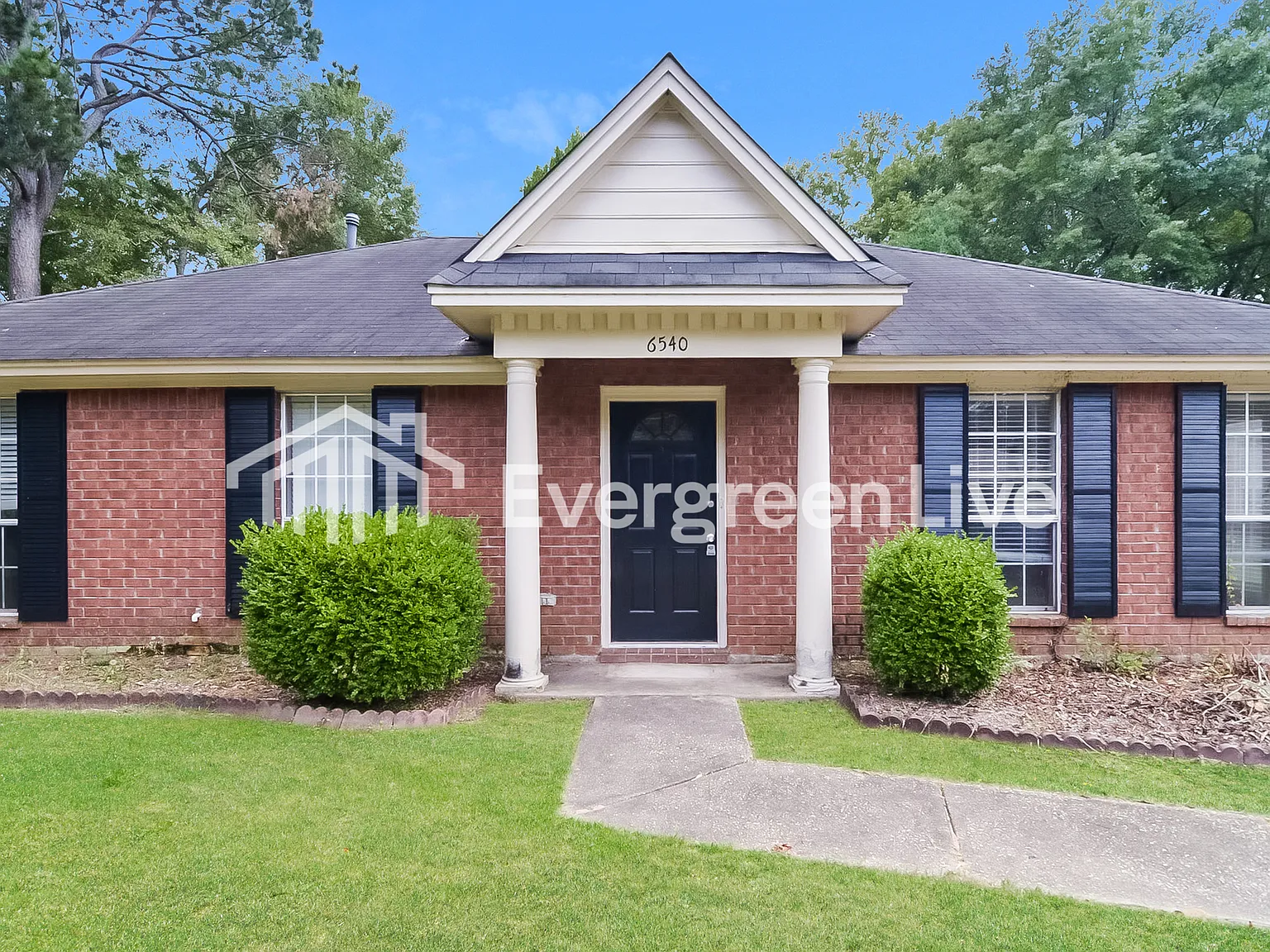 3 bed, 2.0 bath, 1375 sqft, $1,345 — Photo 4