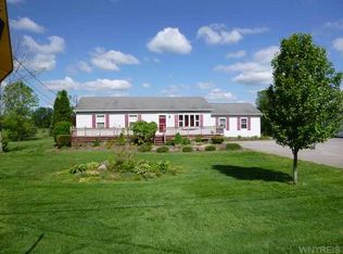 7220 Sand Hill Rd, Akron, NY 14001