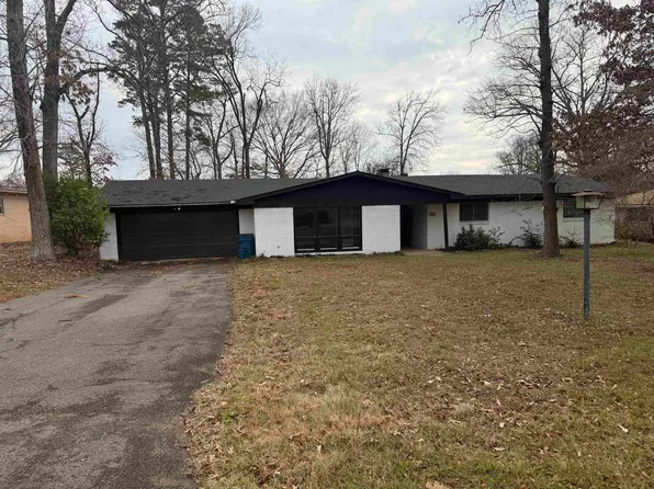 2828 Mary Mack Dr, Marshall, TX 75672