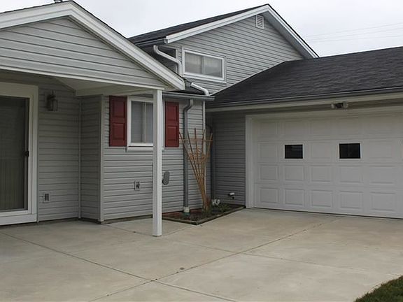 2nd image of 4282 W 180th St