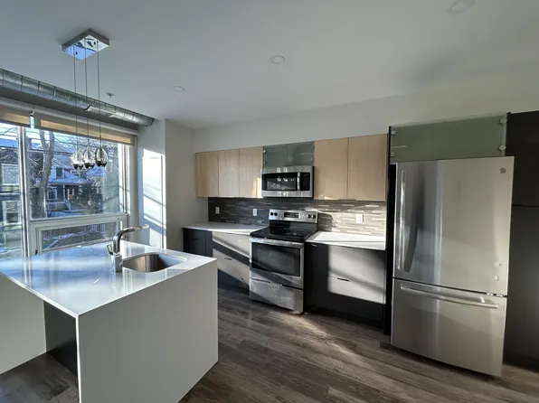 5623 Fenwick St #Aya405, Halifax, NS B3H 1R1