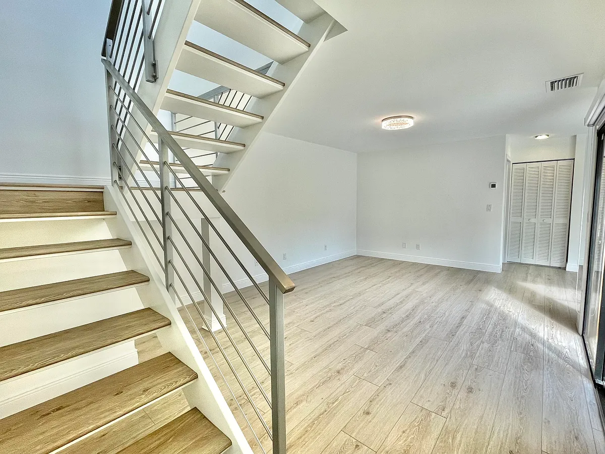 Building Photo - 359 Prestwick Cir #2