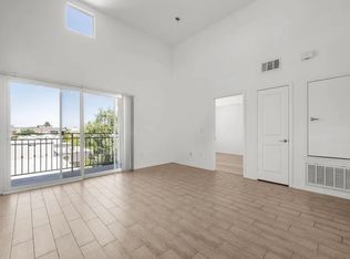 11925 2/2 Kling St #408, Valley Village, CA 91607