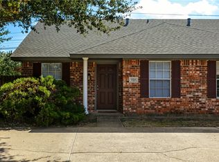 918 Sun Meadow St, College Station, TX 77845