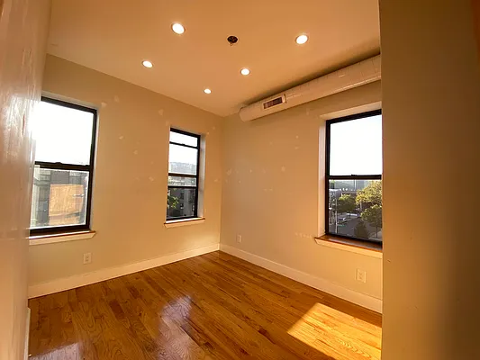 Rented by Coldwell Banker Reliable Real Estate | media 6