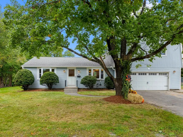48 Sunset Dr, Northbridge, MA 01534