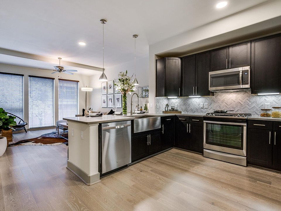 1st image of 1600 Post Oak Blvd #122
