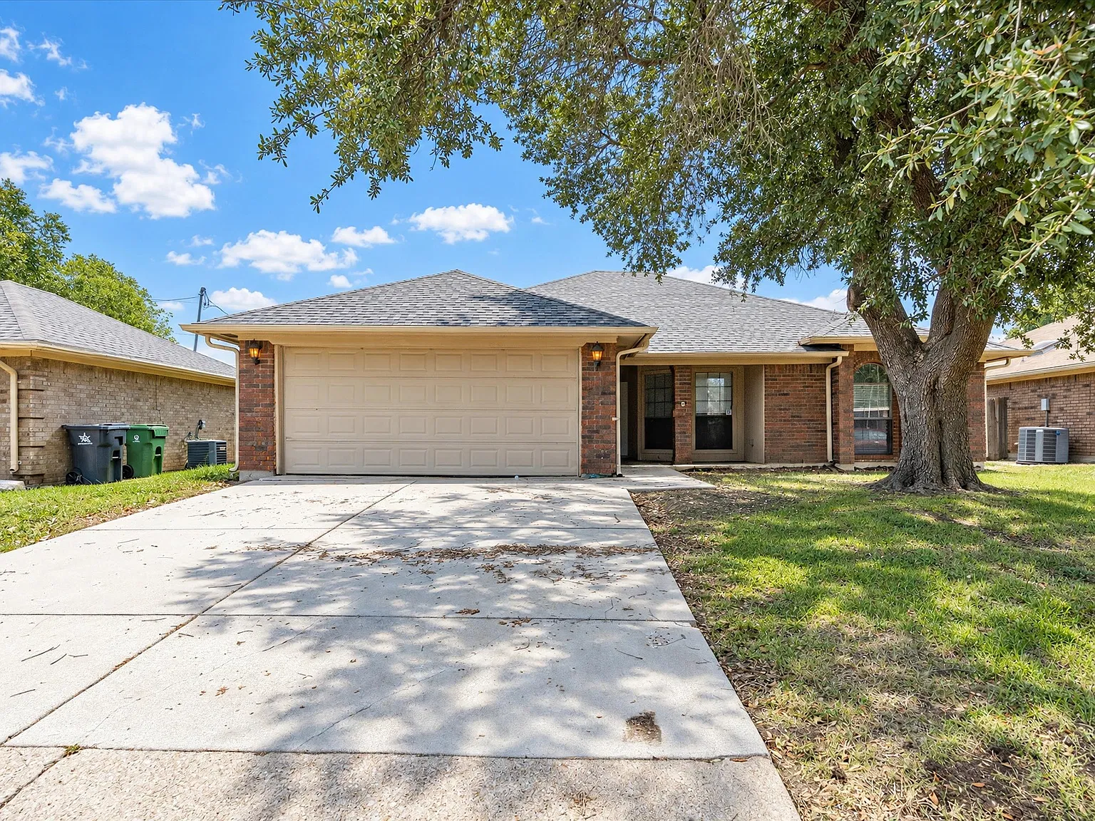 3 bed, 1500 sqft, $2,400 — Photo 1