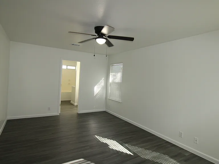 9114 Meadow Spgs — Photo 16