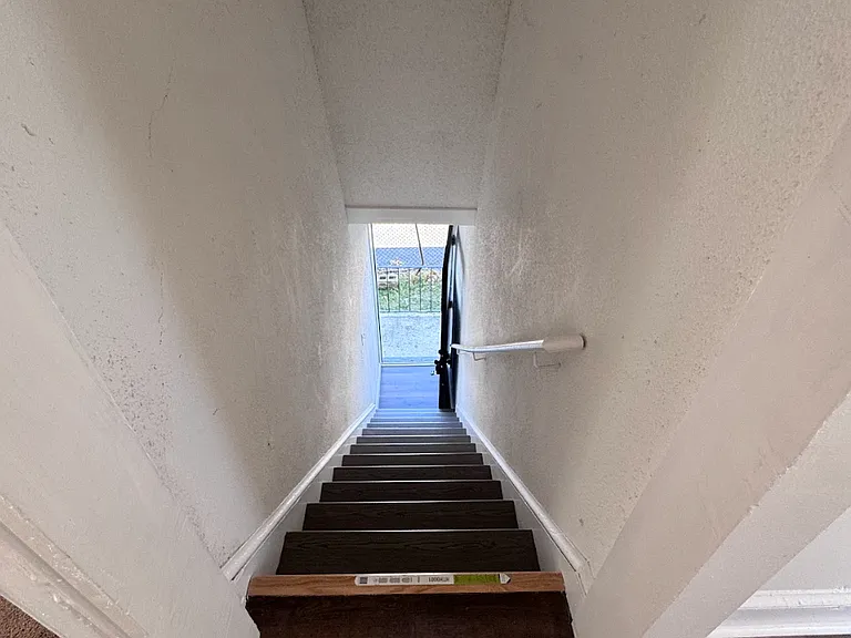 13 Courtland St #B — Photo 3