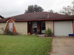 709 E Murray St, Angleton, TX 77515