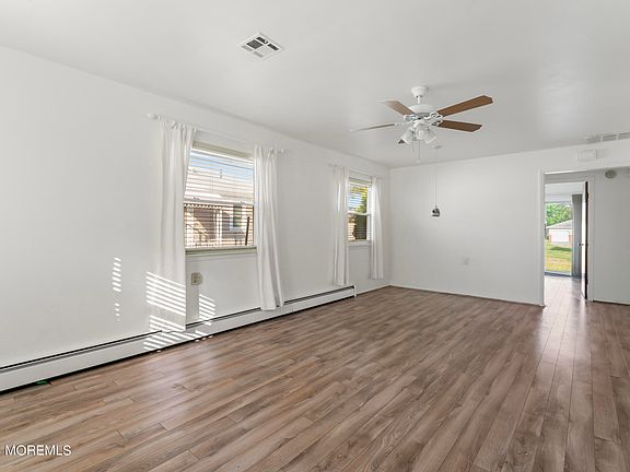 3rd image of 17 Maracaibo Place