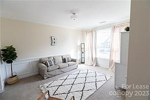 3rd image of 10517 Donahue Dr