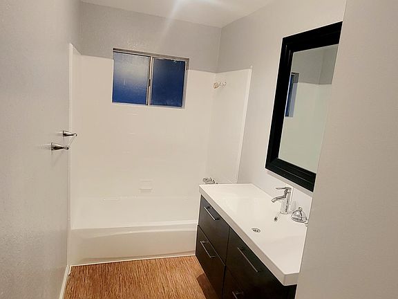 4th image of 1626 W 104th St #B
