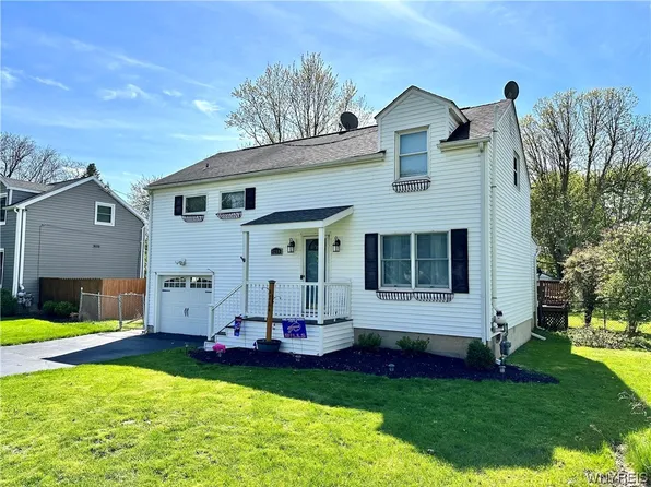 4264 Shimerville Rd, Clarence, NY 14031