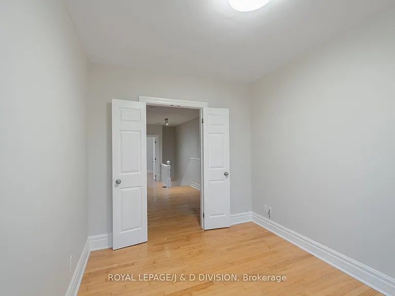 1132A Dovercourt Rd — Photo 19