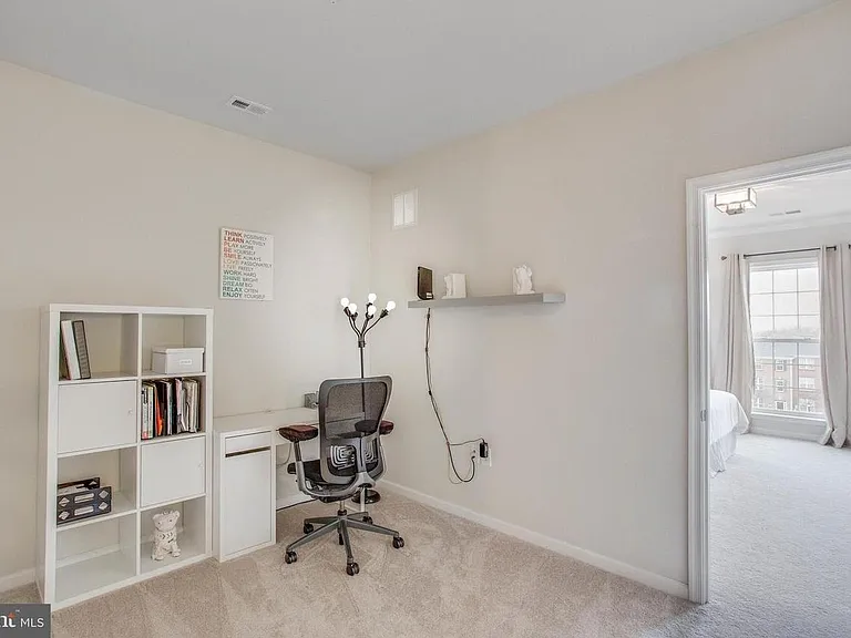 42707 Wardlaw Ter — Photo 31