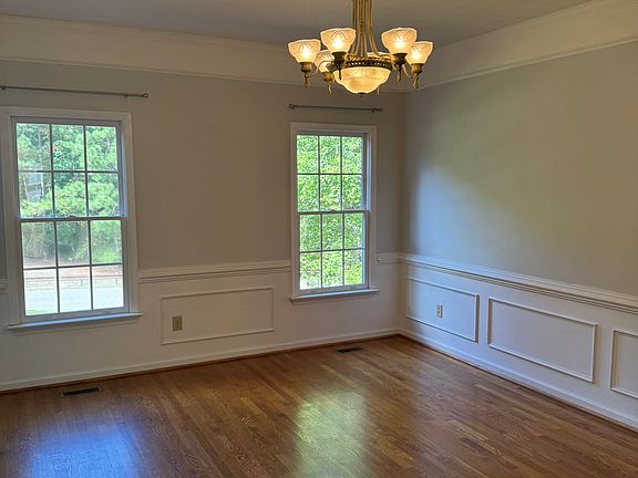 5th image of 102 Creek Point Cir