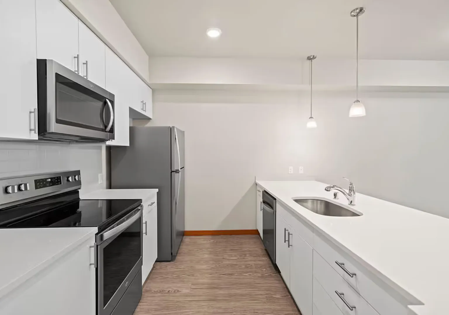 8609 Locust Ave — Photo 3