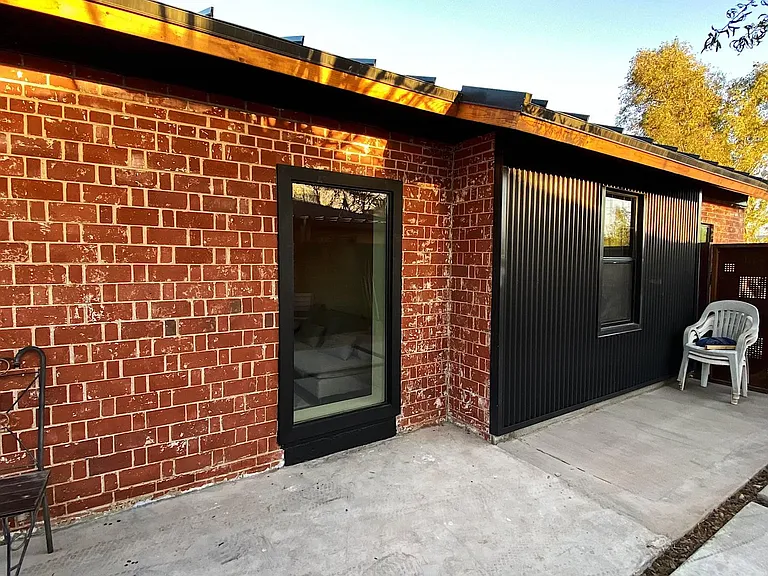 E Whitton Ave — Photo 39