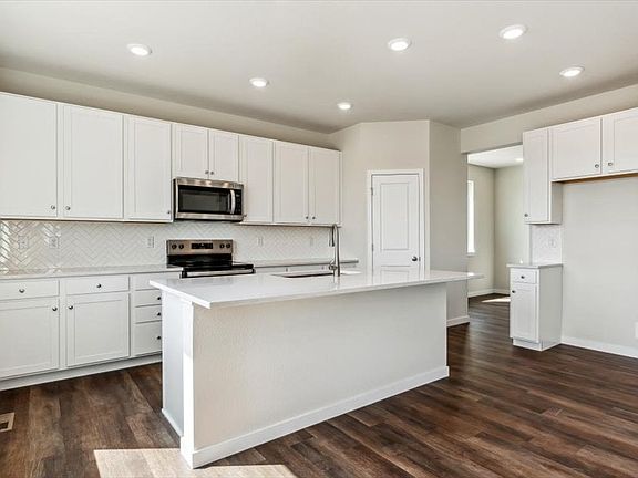 5th image of 14366 Heritage Dr