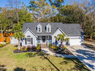 130 Pine Needle Dr, Hampstead, NC 28443